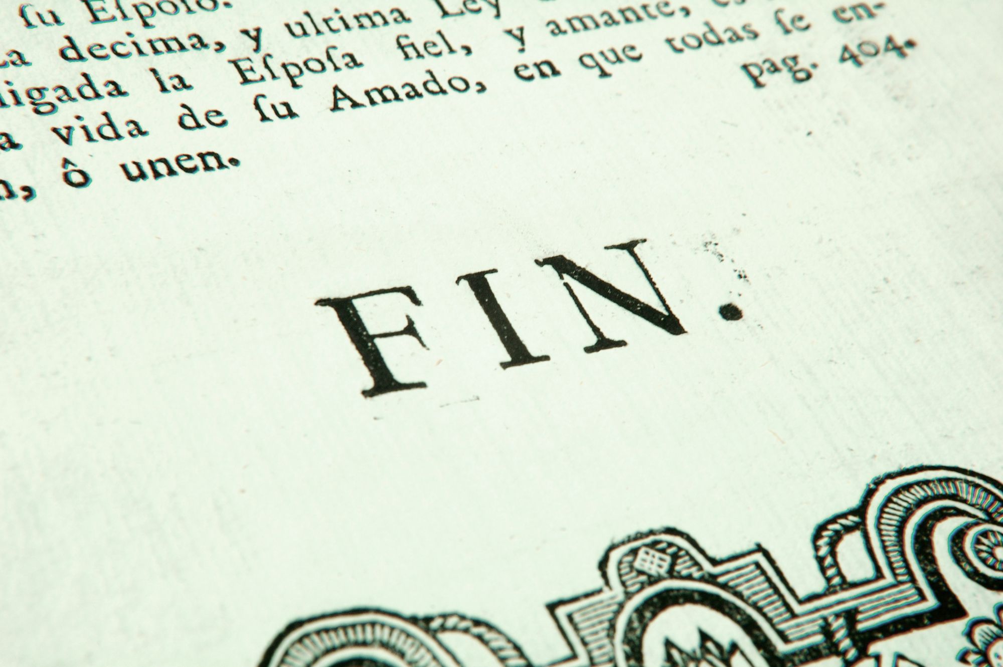 Punto final en un manuscrito del siglo XVIII.